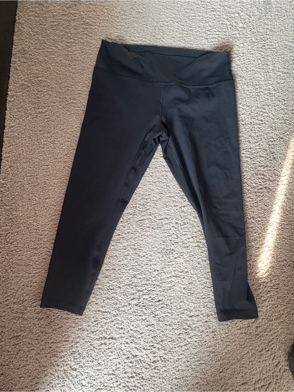 lululemon athletica Black Capri Leggings size 16